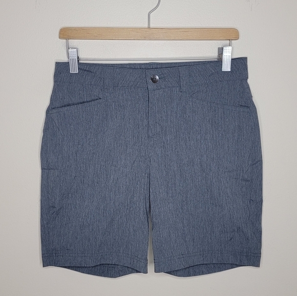 Eddie Bauer | Gray Shorts with Back Zipper Pockets Size 4 - Picture 1 of 5